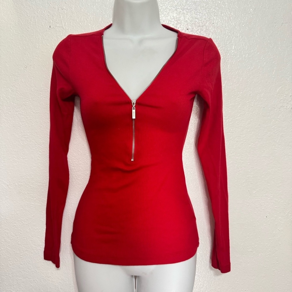GUESS deep v neck red zip front long sleeve top size small - Picture 2 of 7